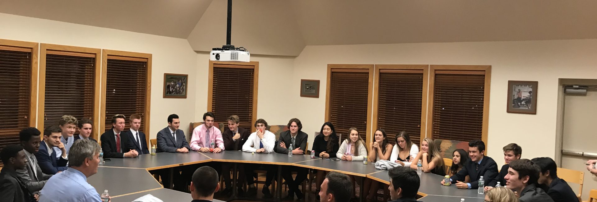 Rich Ryan meets with NHS students